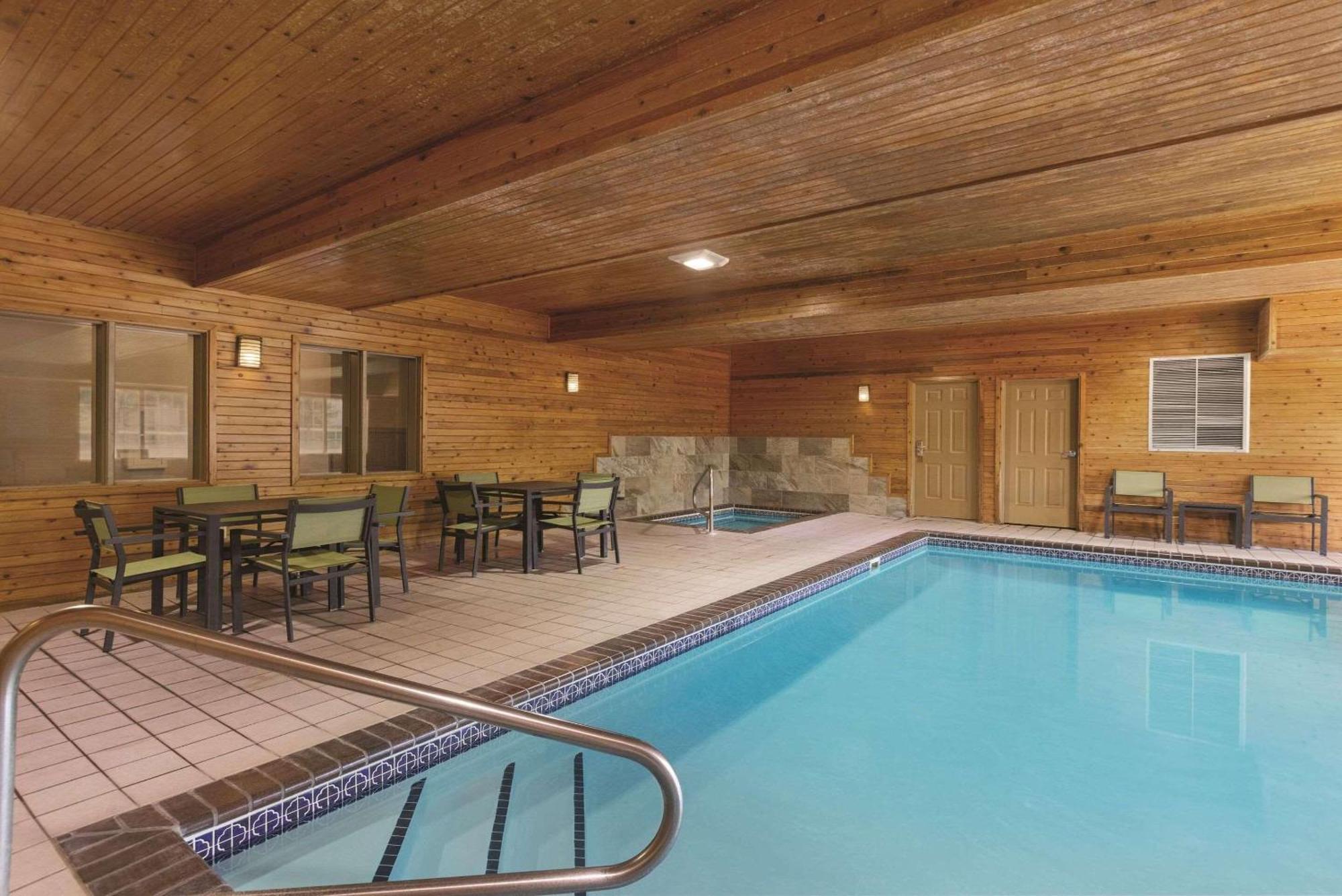Country Inn & Suites By Radisson, Albert Lea - Austin Exterior photo