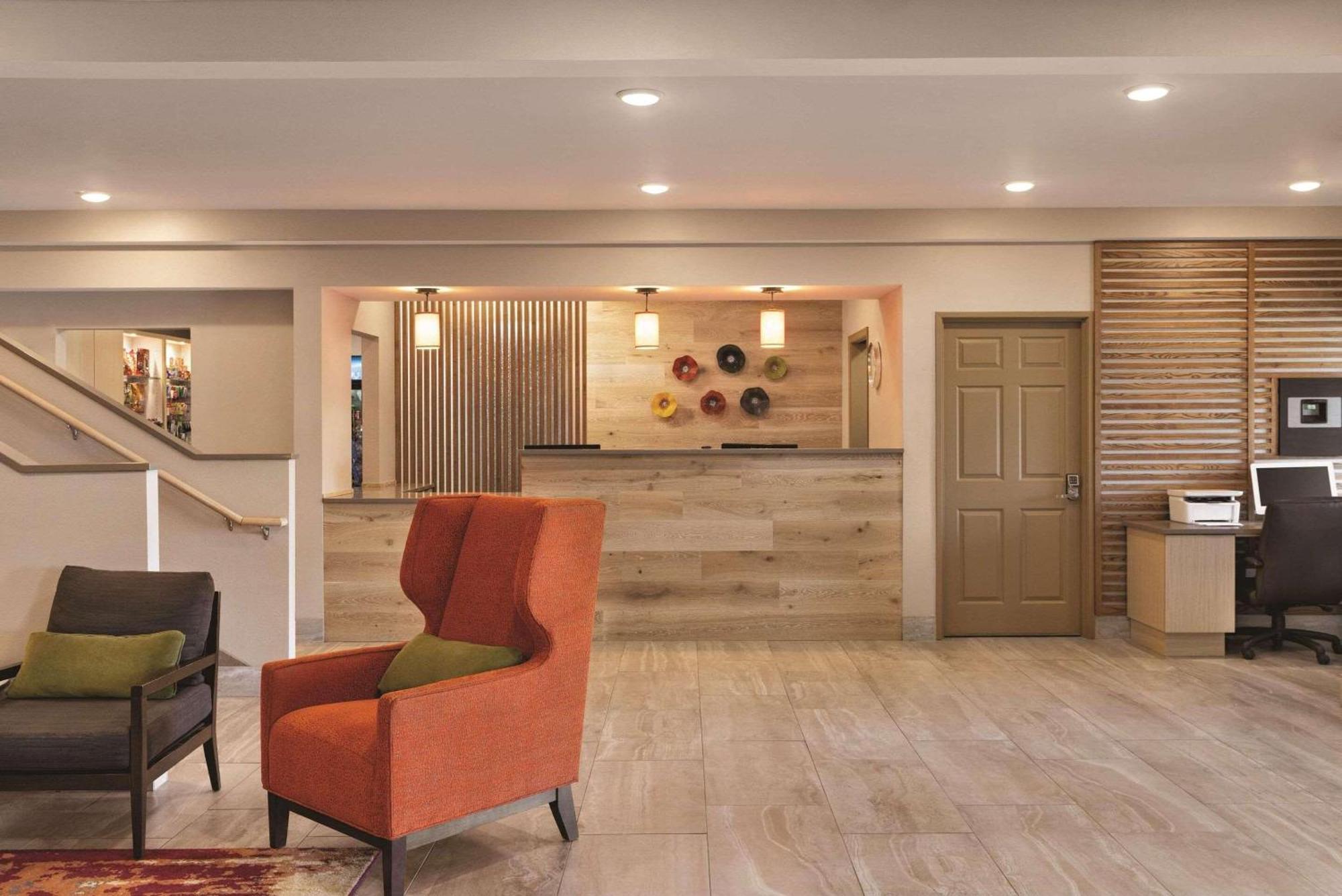 Country Inn & Suites By Radisson, Albert Lea - Austin Exterior photo